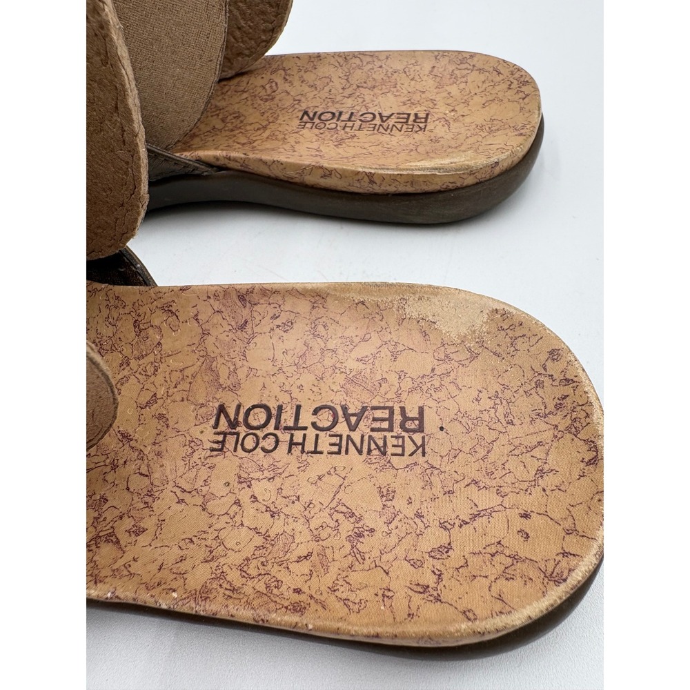 Kenneth Cole Reaction Touch of Glam Bronze Medallion Thong Sandals Womens 7.5M - Picture 9 of 9